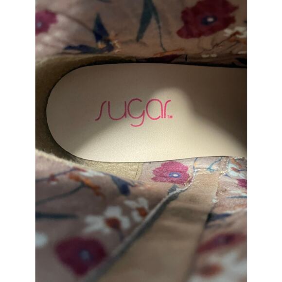 Sugar Velocity Tan Faux Suede Buckle Strap Studded Booties Block Heel 7.5M - Picture 6 of 7